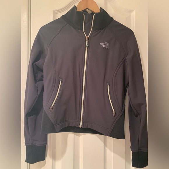 The North Face soft shell jacket size S,water repellant, in black - Picture 1 of 4